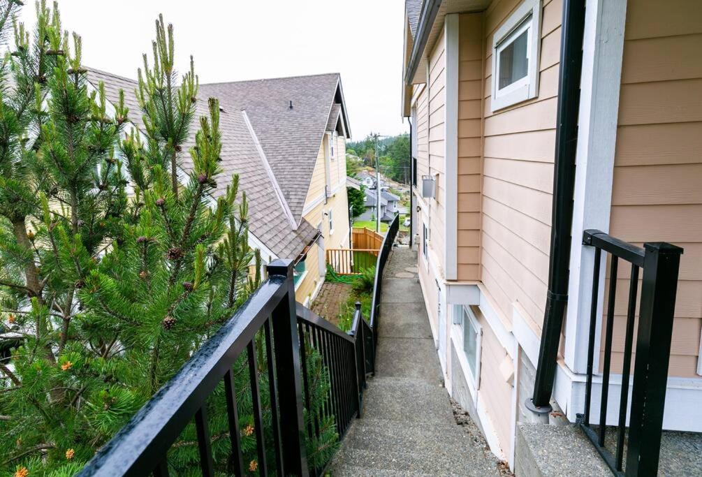 Villa Cozy Renovated Oasis W Private Terrace & Parking Victoria Exterior foto
