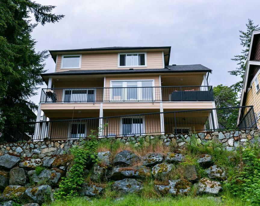 Villa Cozy Renovated Oasis W Private Terrace & Parking Victoria Exterior foto