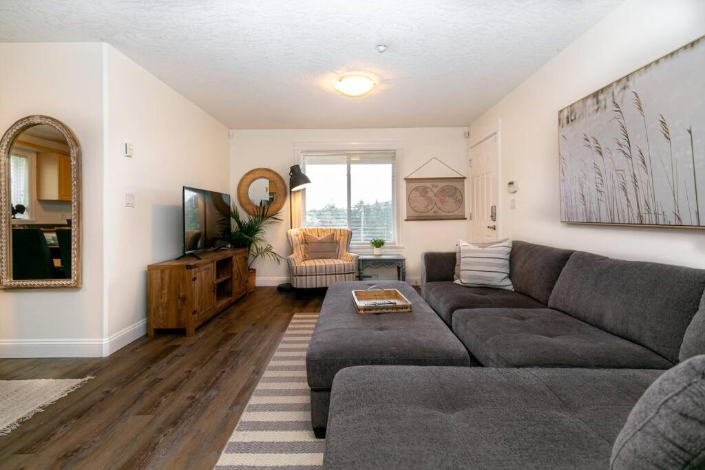 Villa Cozy Renovated Oasis W Private Terrace & Parking Victoria Exterior foto